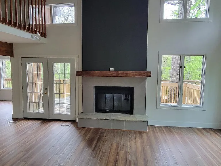 1685 Treetop Ln — Photo 12