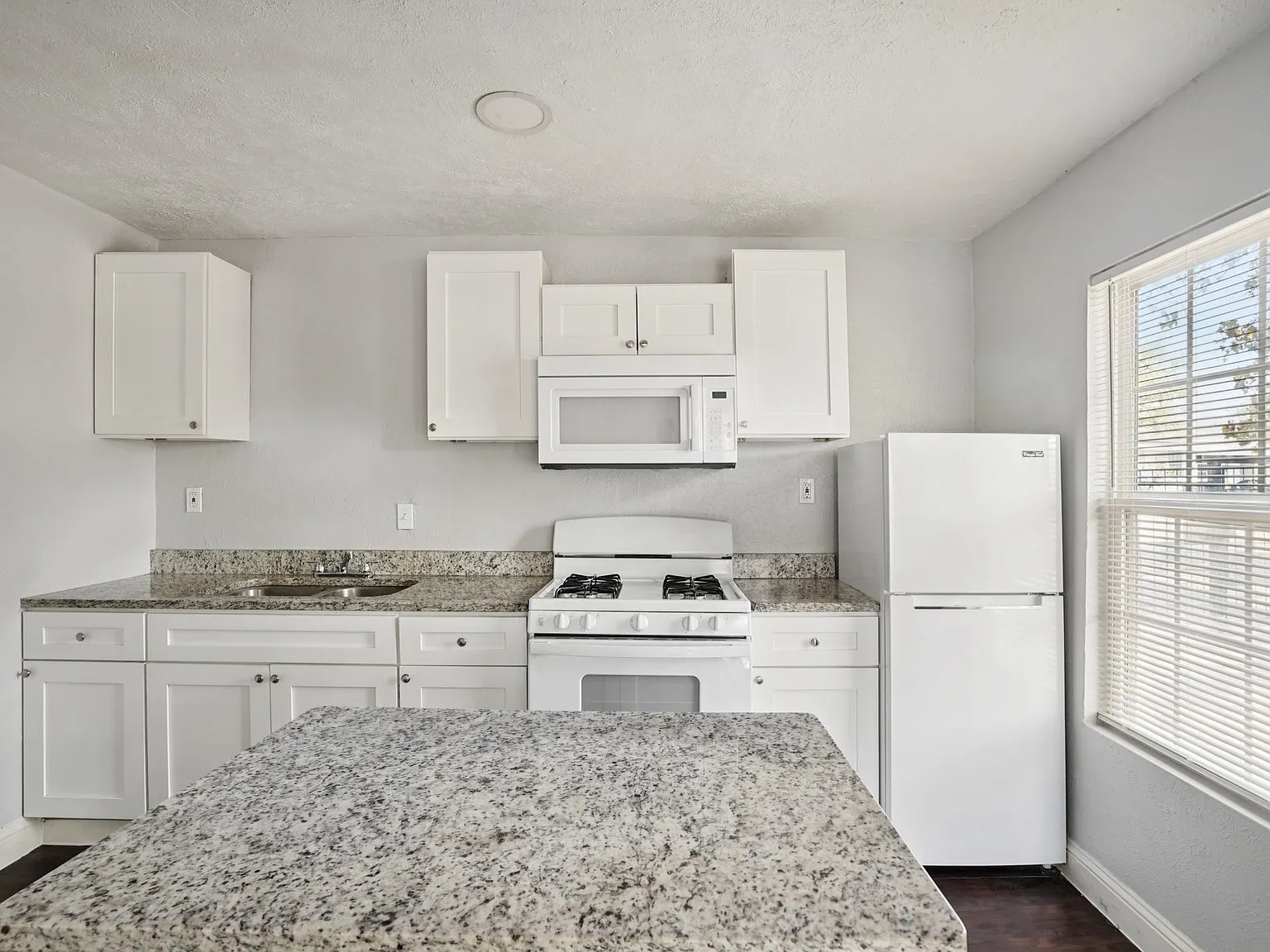 Sycamore Creek Apartments — Photo 3