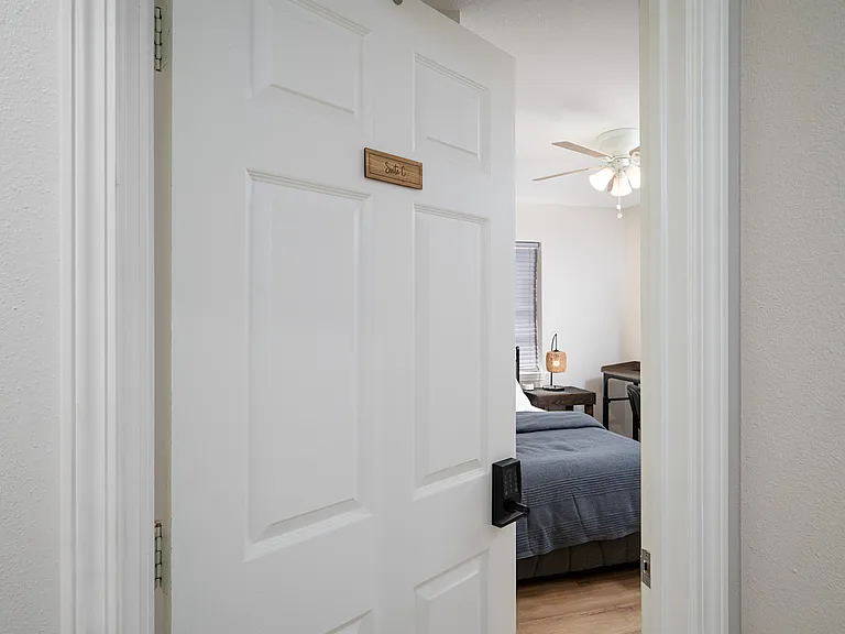 Suite C Entry