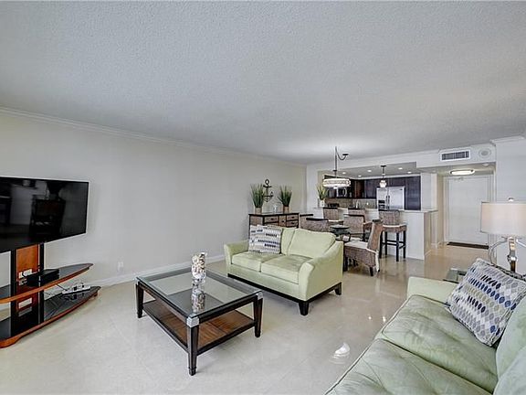 3rd image of 3900 Galt Ocean Dr APT 414