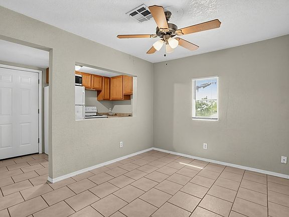 5th image of 1524 W Monroe St APT B