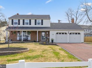 138 Knollwood Dr, Cherry Hill, NJ 08002