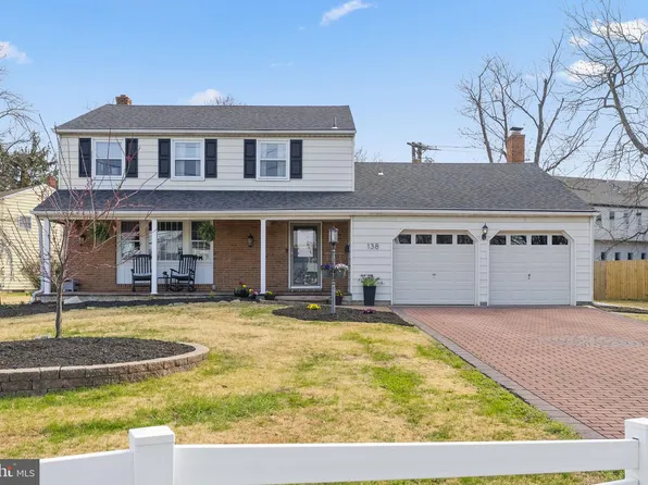 138 Knollwood Dr, Cherry Hill, NJ 08002
