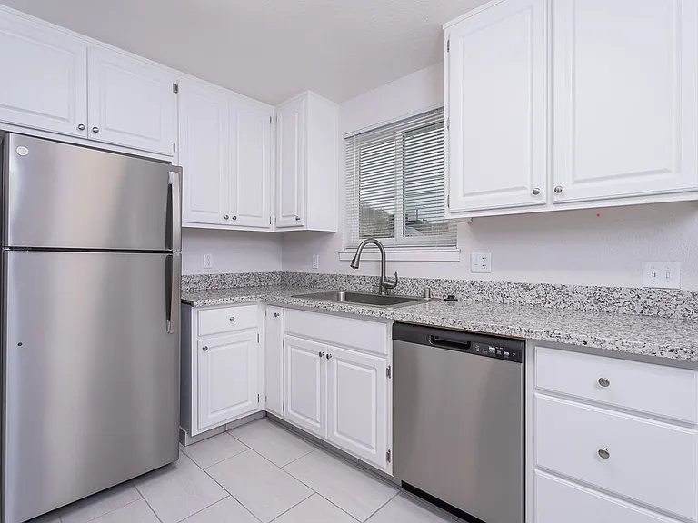 6037 N Haven Dr — Photo 8