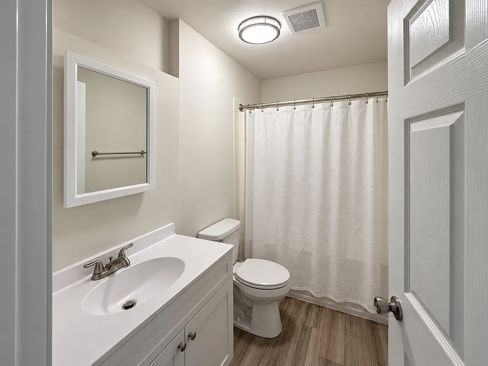 1320 E Lieg Ave #2