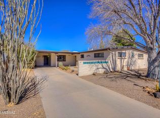 231 E El Limon, Green Valley, AZ 85614