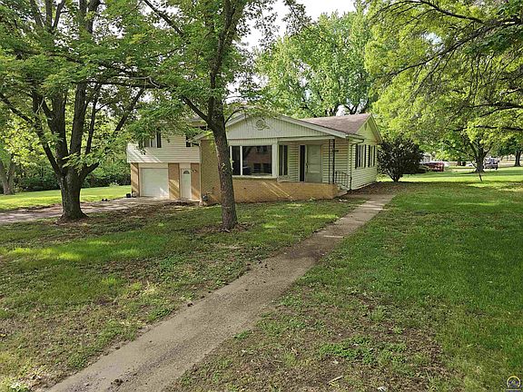 2nd image of 3205 NW Rochester Rd