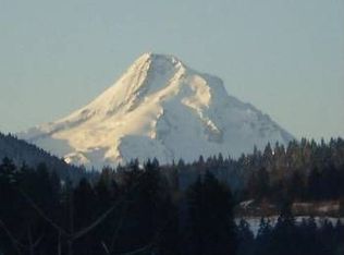 3093 Wy East Rd, Hood River, OR 97031