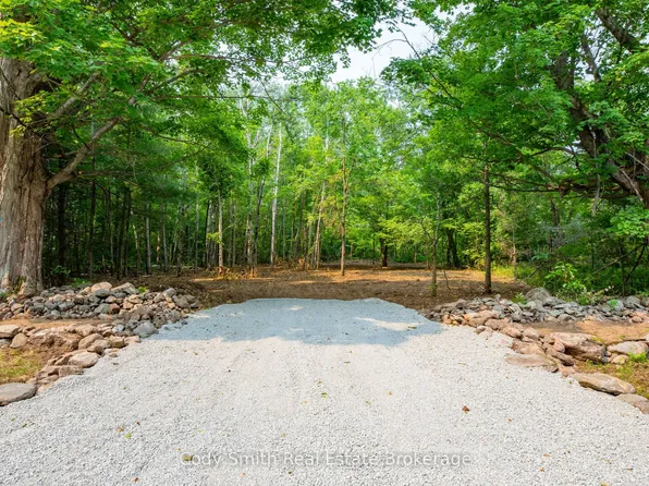 9 Thoroughbred Dr #6308, Oro Medonte, ON L0K 1E0