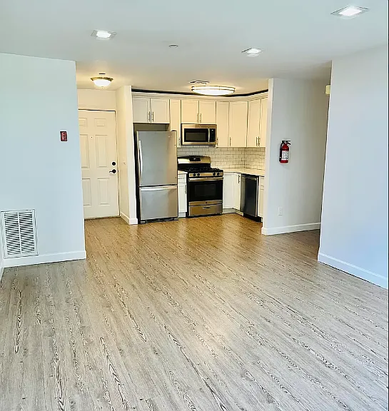 76 Des Moines Ct #76 — Photo 10