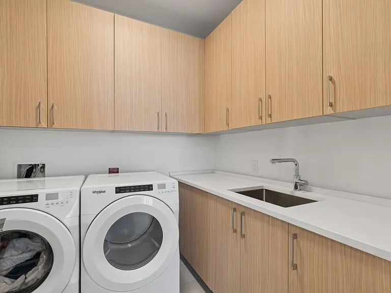 2425 Peachtree Rd NE #607 — Photo 16