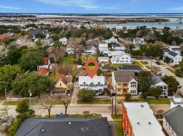 211 Turner Street, Beaufort, NC 28516