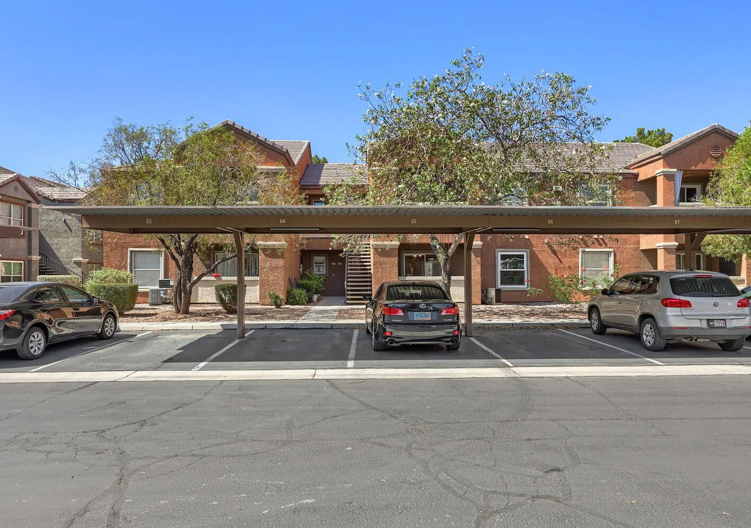 Move-In Special: Half Off First Month's Rent Beautiful 1 Bedroom In Gated Community With A Pool! — Photo 1