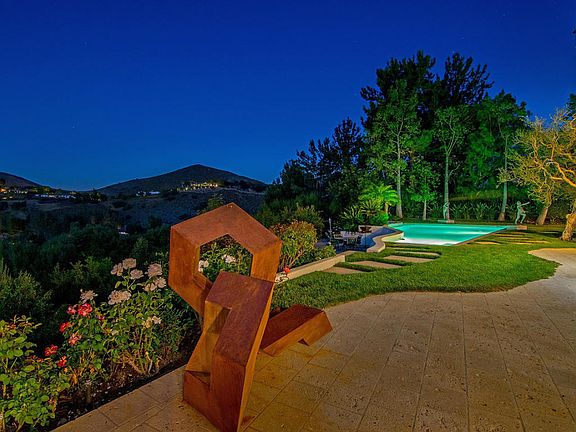 5th image of 991 Vista Ridge Ln