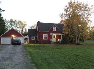 25207 Alexander Rd, Bedford, OH 44146