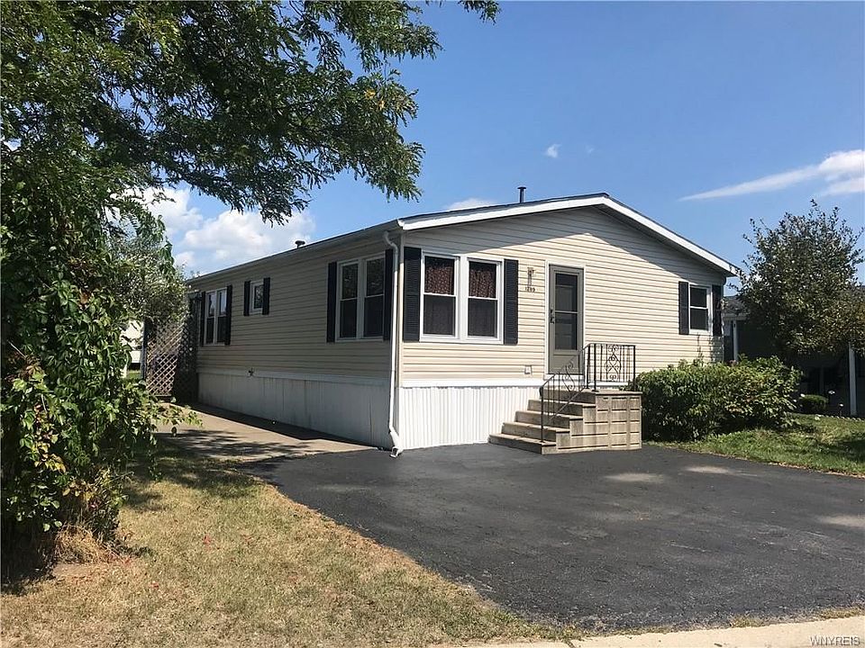 1st image of 1205 Maplewood Dr