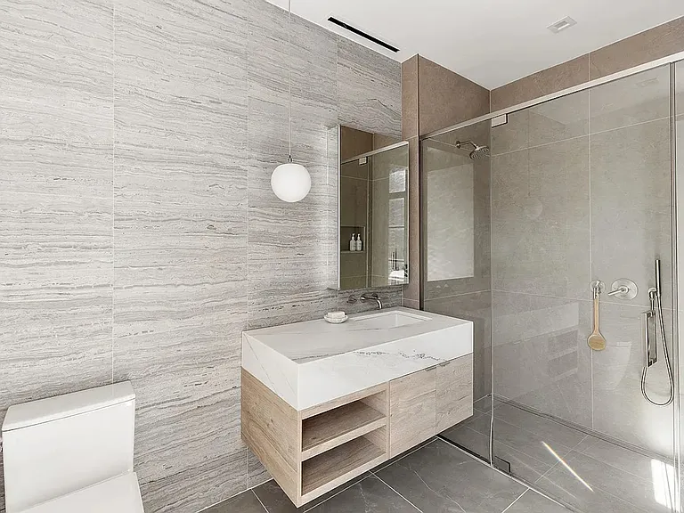 517 W 29th St #5F — Photo 6