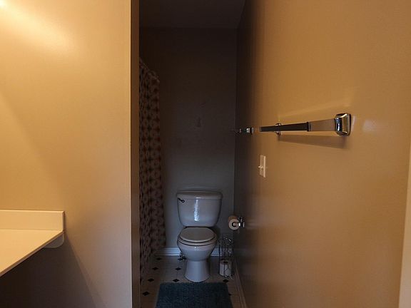 2nd image of 1008 Palmer Dr
