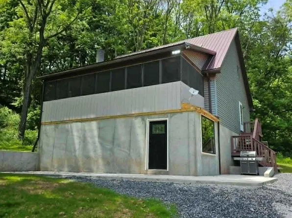 8741 Riverview Heights Dr, Huntingdon, PA 16652