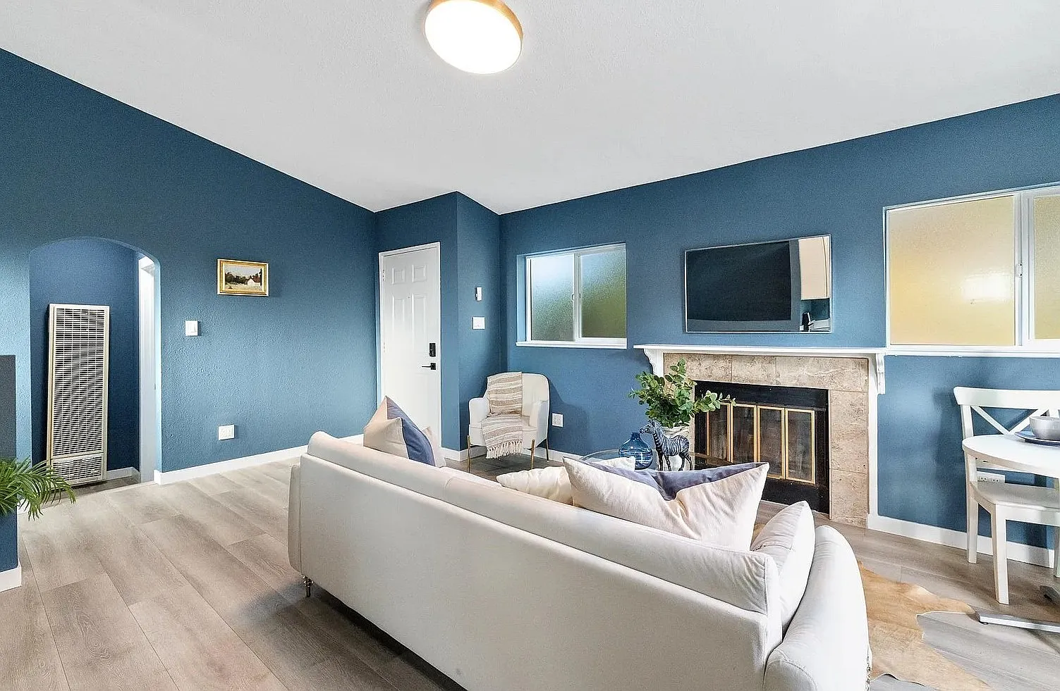 2 bed, 710 sqft, $3,100 — Photo 4