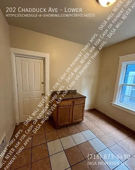 202 Chadduck Ave #LOWER — Photo 5