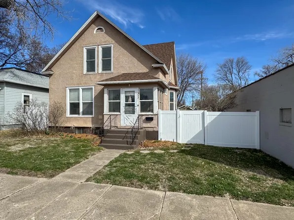343 3rd St SW, Huron, SD 57350