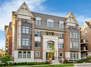 833 Laurel Ave #302, Highland Park, IL 60035
