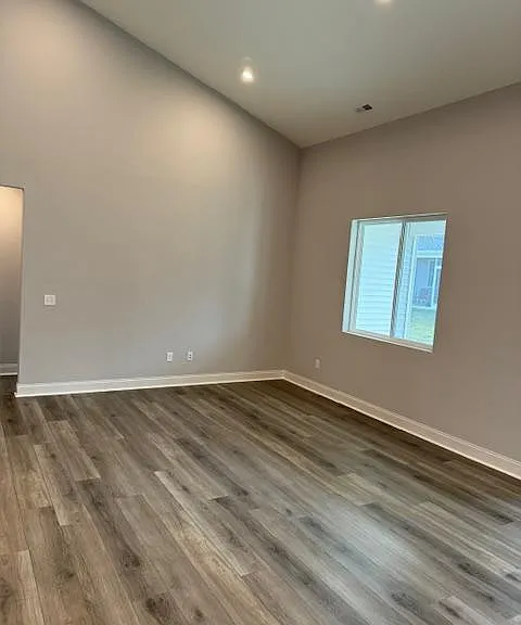 Mustang Cir — Photo 31