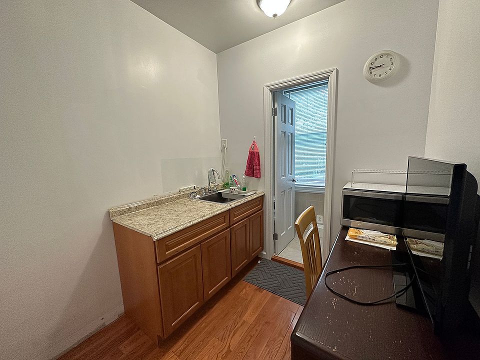 2nd image of 61-18 Broadway #2A