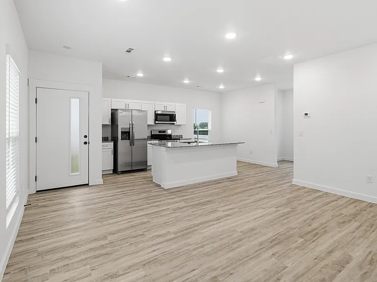 621 Apollo Ave — Photo 10