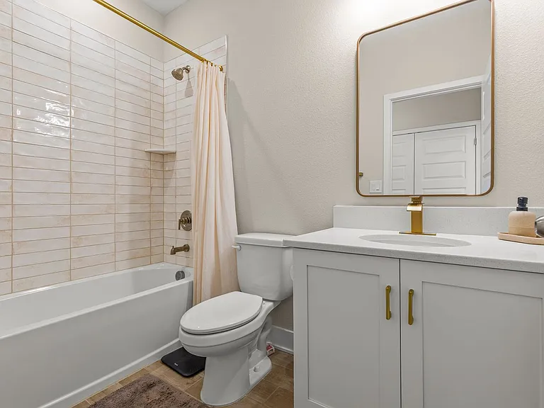 2110 W Palmetto St — Photo 14