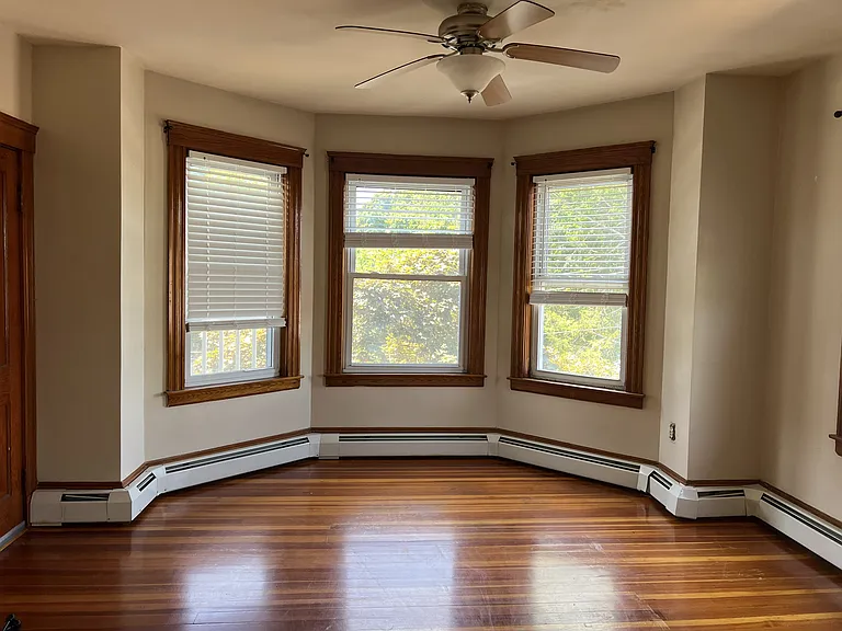 179 Grove St #3 — Photo 8