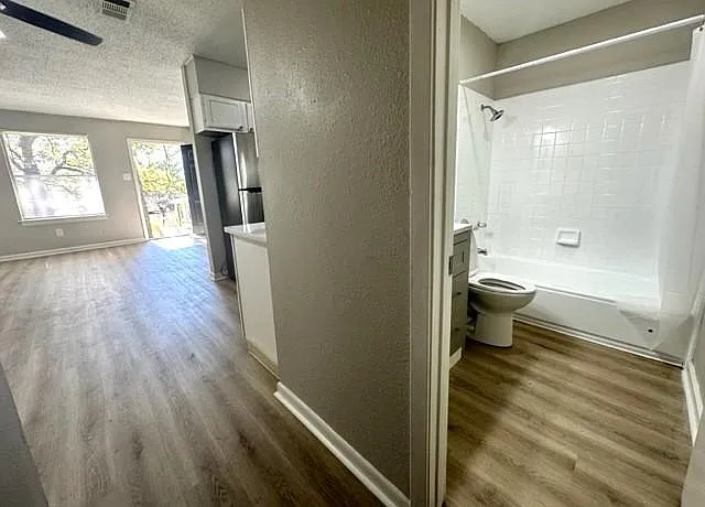 803 N Van Buren St #2 — Photo 8