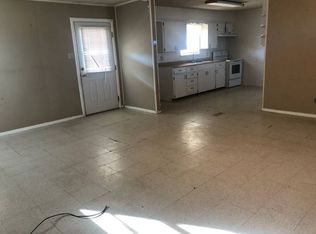 605 N Gonzales St, Marfa, TX 79843