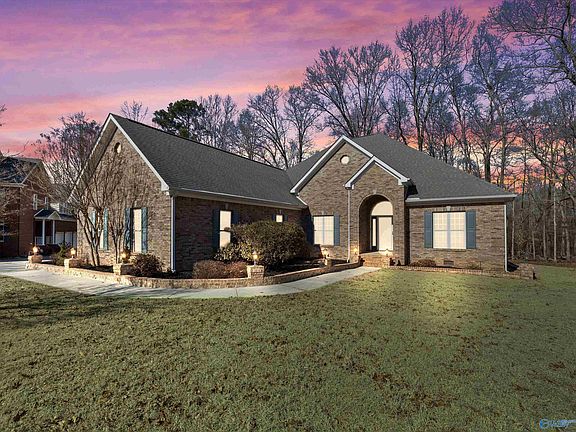 3rd image of 308 Walden Glen Ct