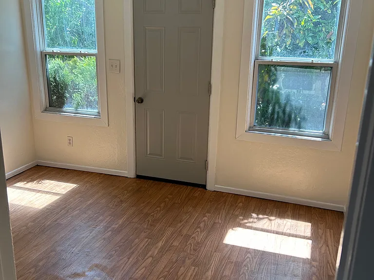 1641 86th Ave #86-H — Photo 4