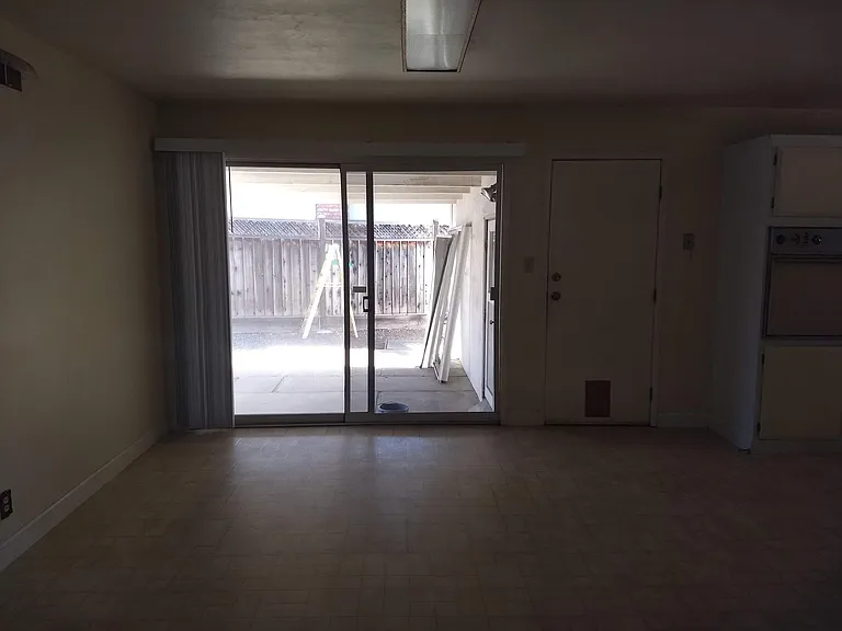5108 Paseo Olivos — Photo 8