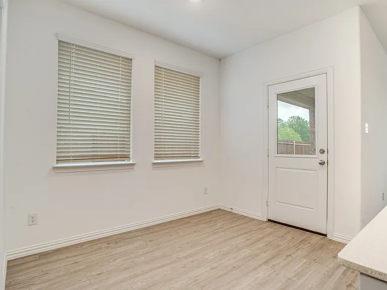 4913 Sagerun Dr — Photo 10