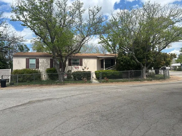 24 Tumbleweed Dr, Kerrville, TX 78028