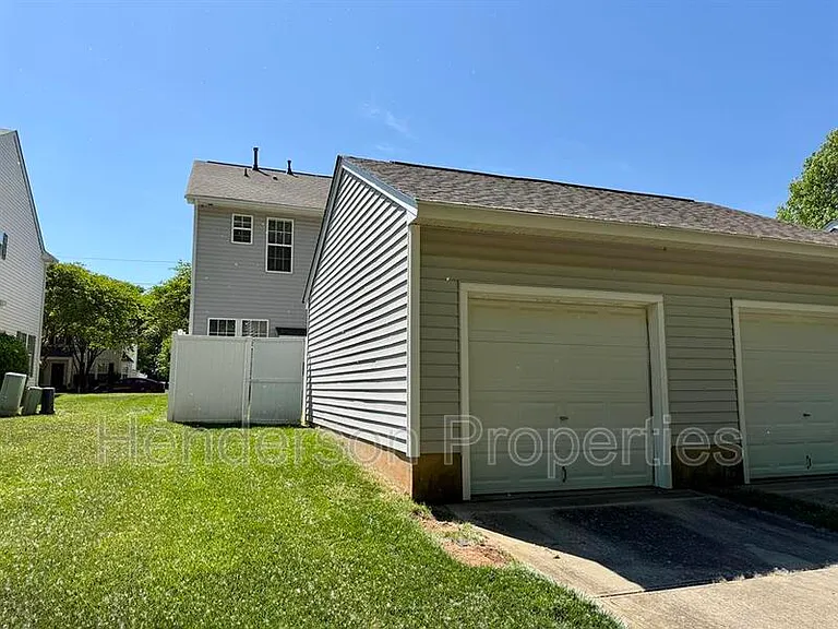 9552 Glenashley Dr — Photo 18