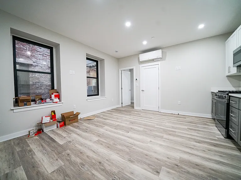 10 Blackwood St #114 — Photo 5