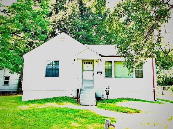 7726 Utica Dr, Saint Louis, MO 63133