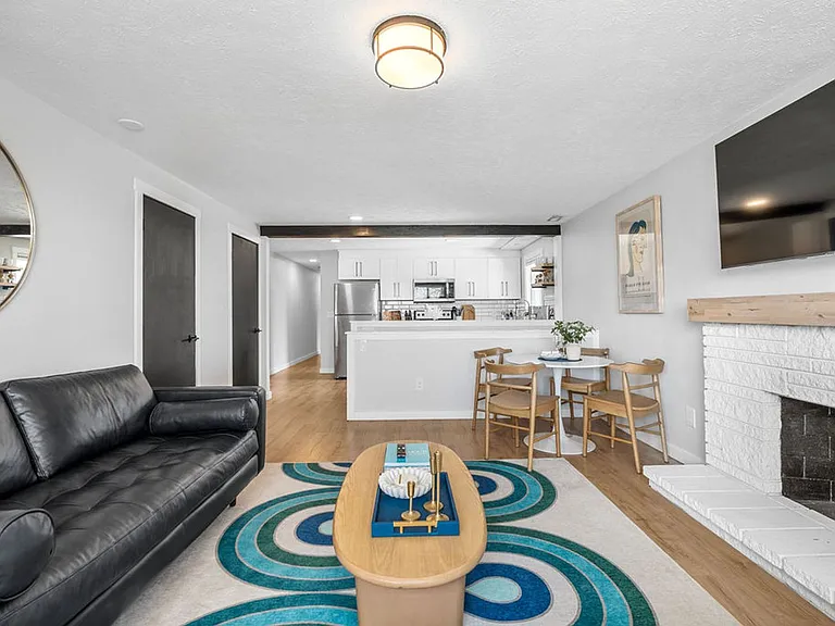 2219 N Atlantic St #D — Photo 8