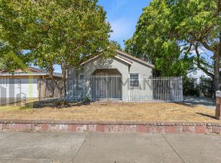 6313 24th St, Sacramento, CA 95822