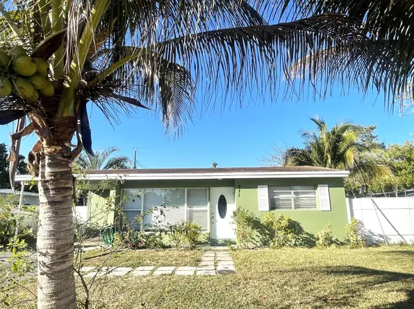 571 Sioux Road, Lake Worth Beach, FL 33462