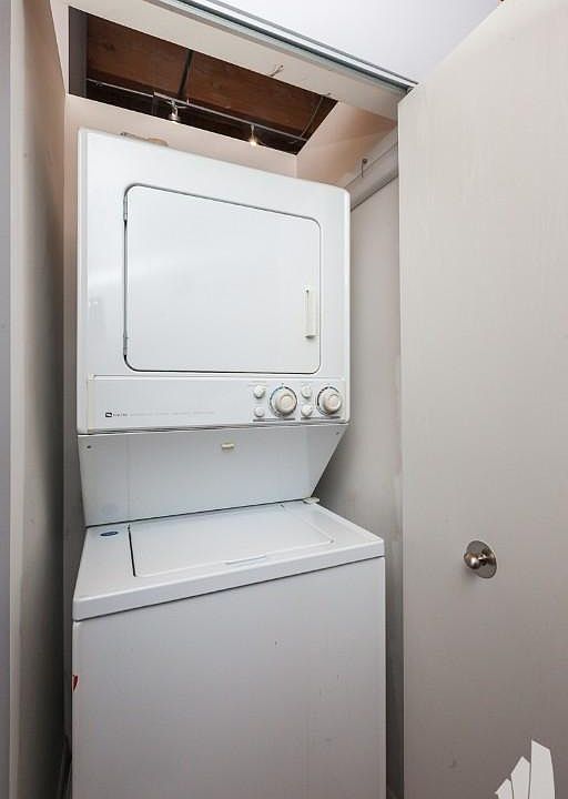 1st image of 2224 W Diversey Ave #204