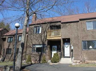 92 Hampton Park, Branford, CT 06405