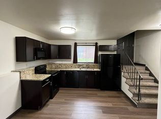 545 Sandra Ln APT 4, Rockford, IL 61107