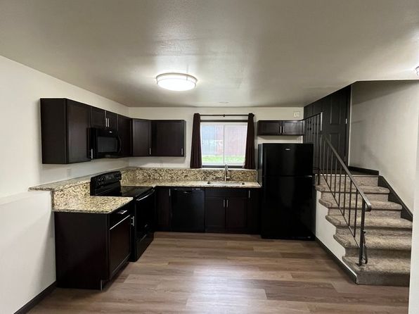 545 Sandra Ln APT 4