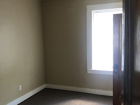 3rd image of 1540 N Lorel Ave Rear 1R